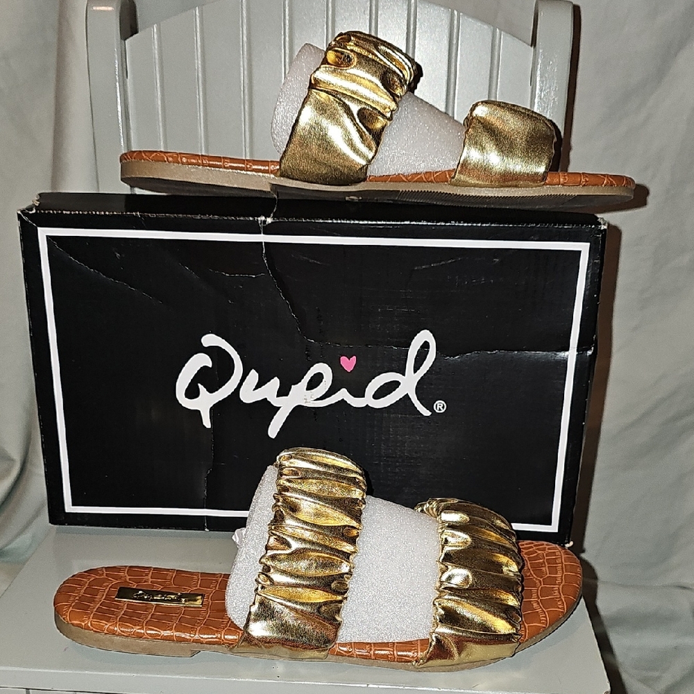 Qupid Gold Stretch Sandals